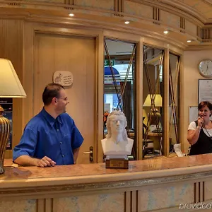 Awa Hotel München